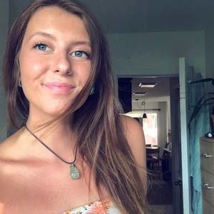 Meet your Posher, Macy